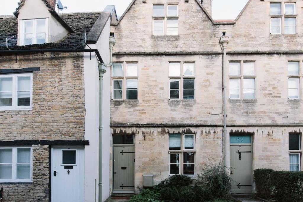 Beautiful House, Cirencester Centre, Parking Ngoại thất bức ảnh
