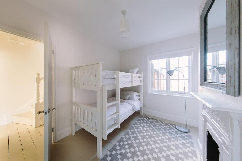 Beautiful House, Cirencester Centre, Parking Ngoại thất bức ảnh